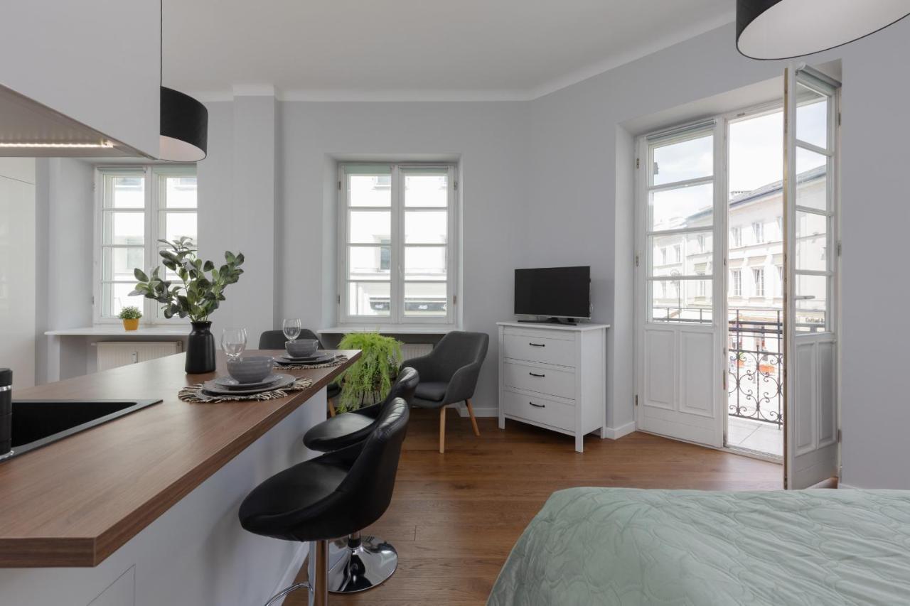 City Center Aparthotel Chmielna By Noclegi Renters Warschau Exterior foto