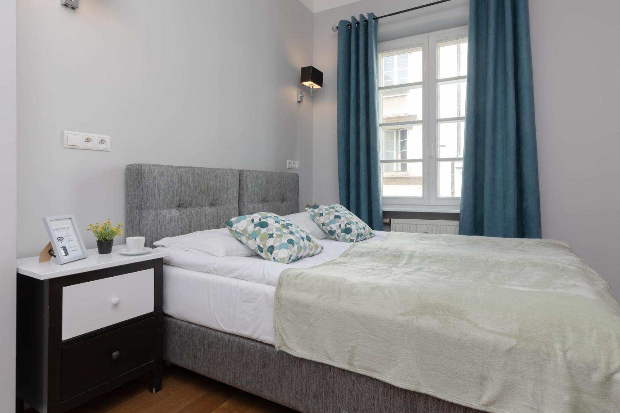 City Center Aparthotel Chmielna By Noclegi Renters Warschau Exterior foto