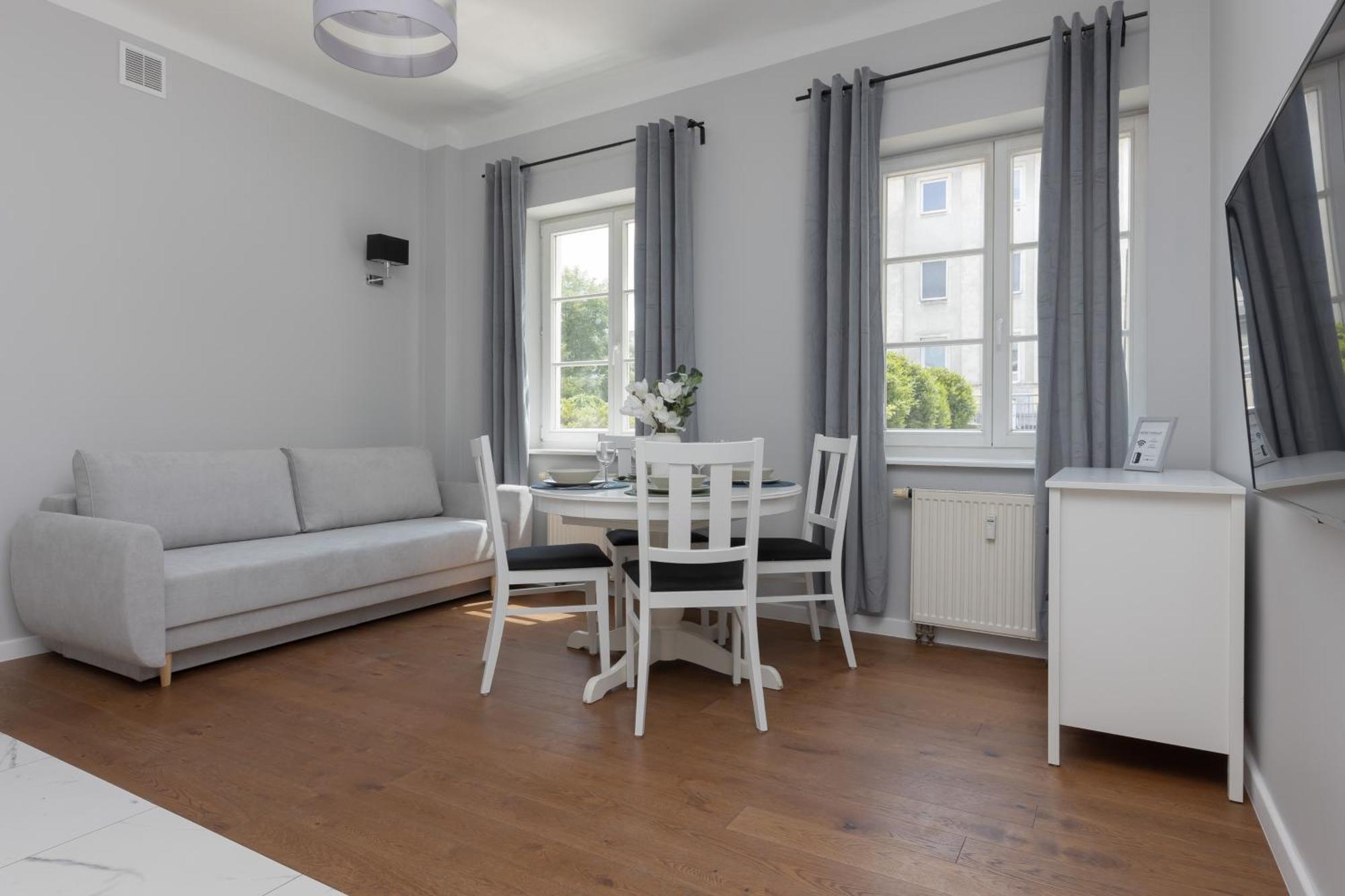City Center Aparthotel Chmielna By Noclegi Renters Warschau Exterior foto